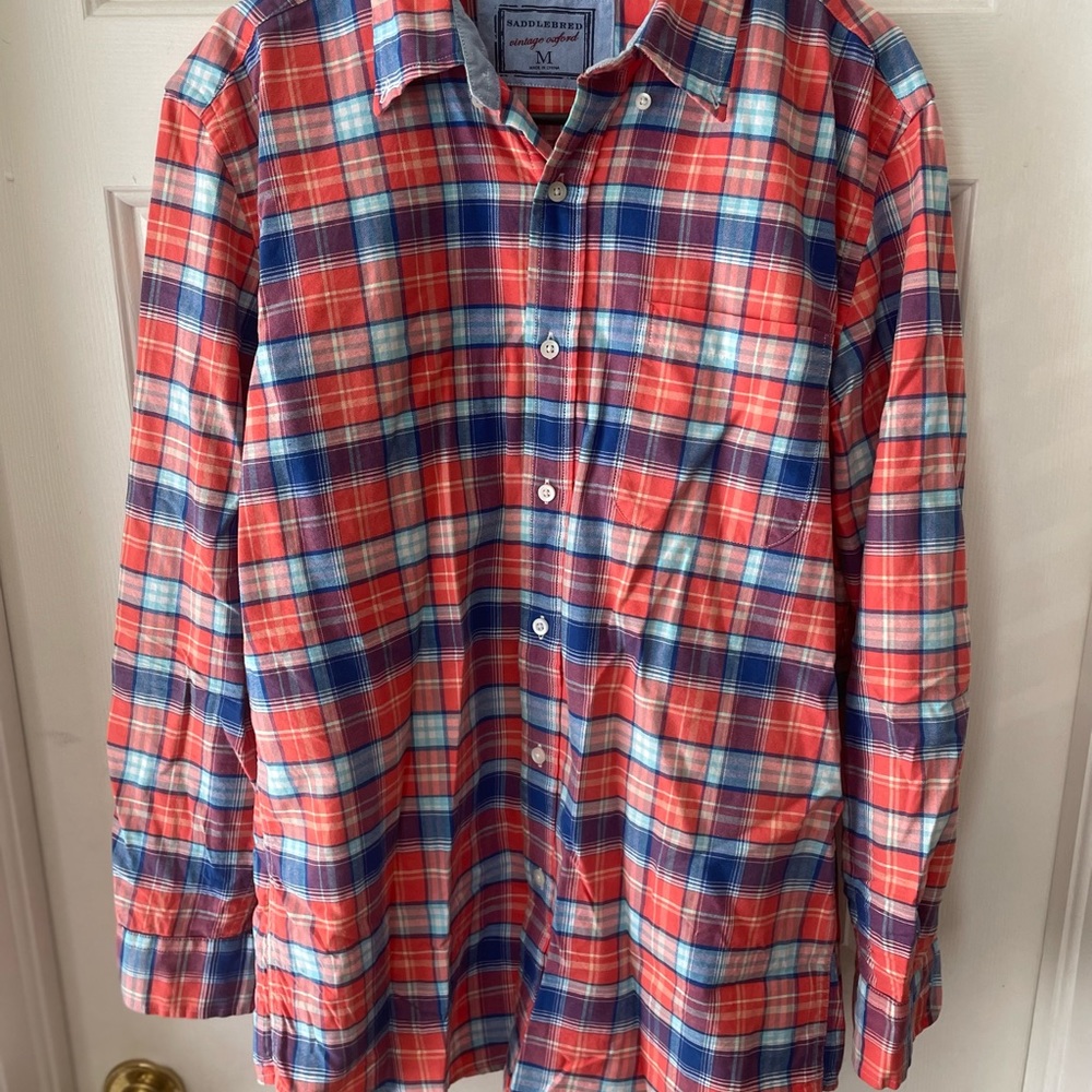 Plaid pattern button down shirt